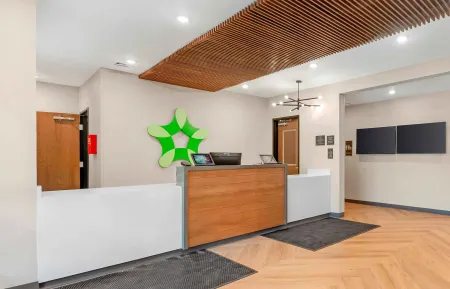Lobby and Guest Check-in