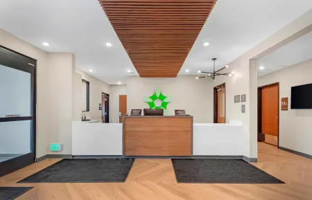 Lobby and Guest Check-in